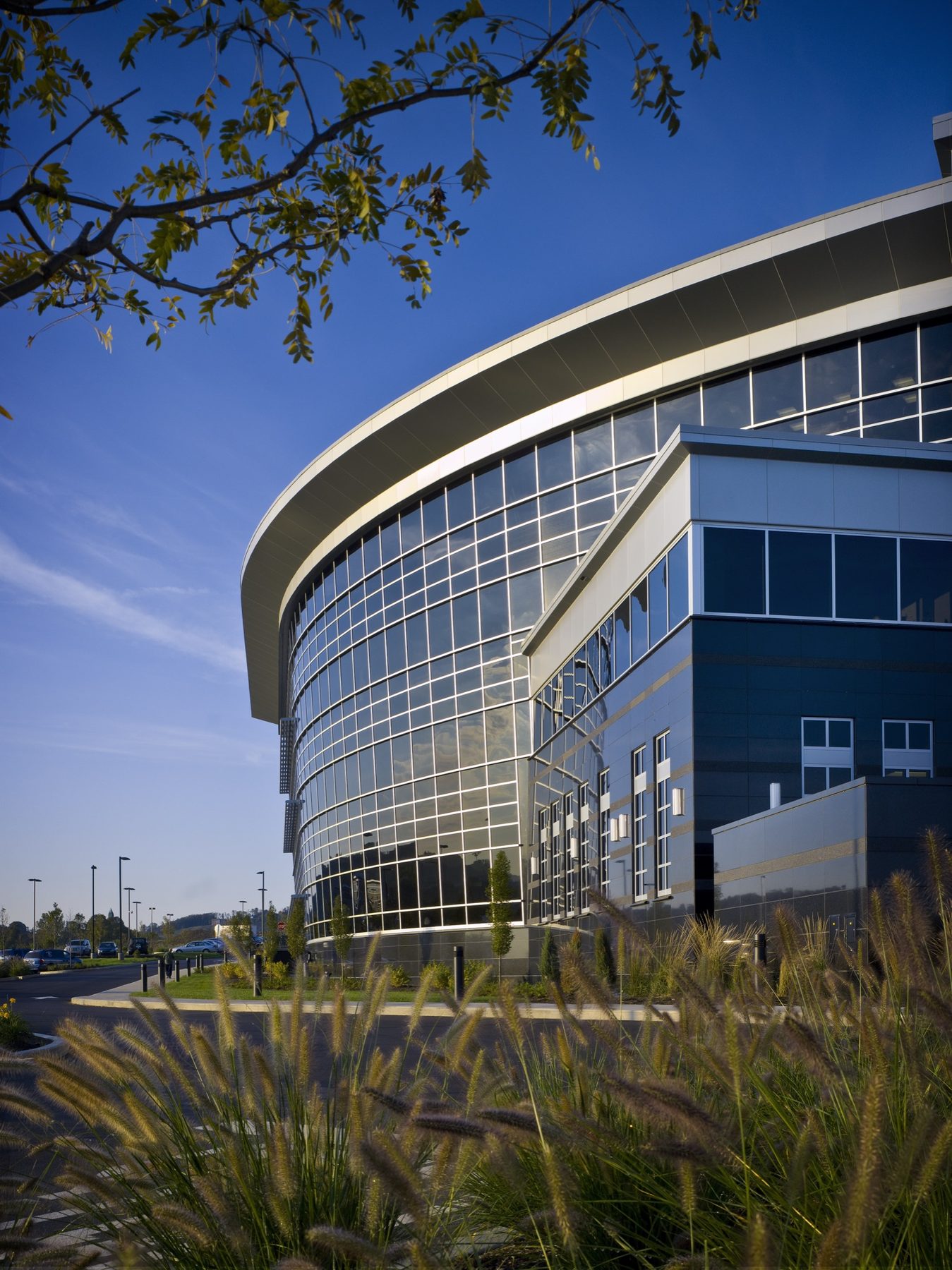 Curved glass facade, 1000 Horizon Vue Dr
